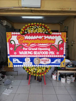 Papan Bunga di Tanah Sereal